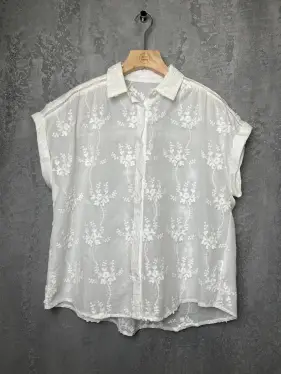 Рубашка с вышивкой