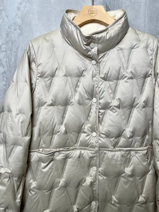 Удлинённая пуховая куртка 90312 Размеры 46-52 фото 7