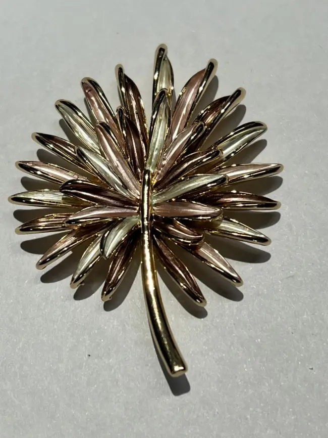 Брошь 