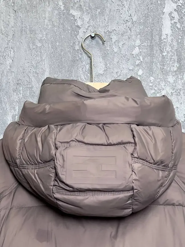 Пуховое пальто с кожаной вставкой 03741 Размер 48-54 фото 33