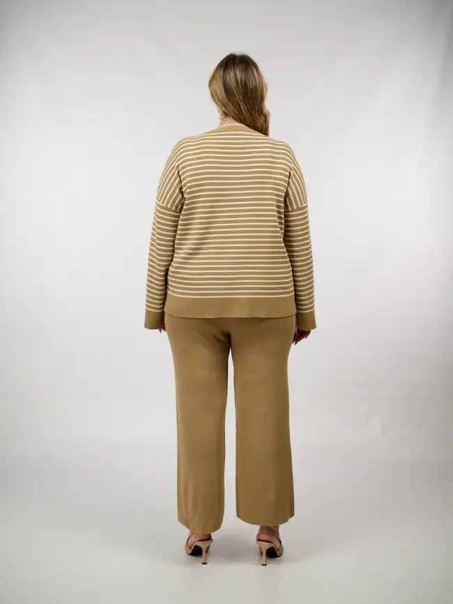 Костюм двойка брючный "Пуговка" 2348 Размер 48-54 фото 3