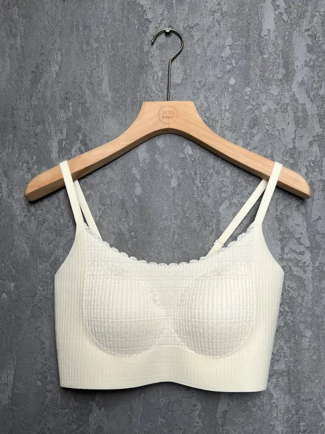 Топ бесшовный с чашками 950 Размер 48-52 фото 1