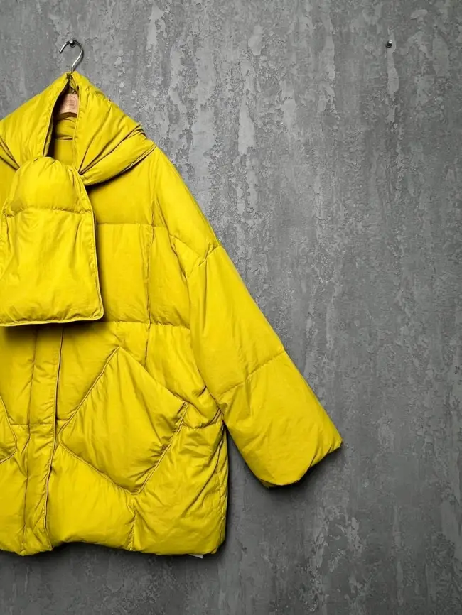 Пуховик женский с шарфом 8358 Размер 50-58 фото 12