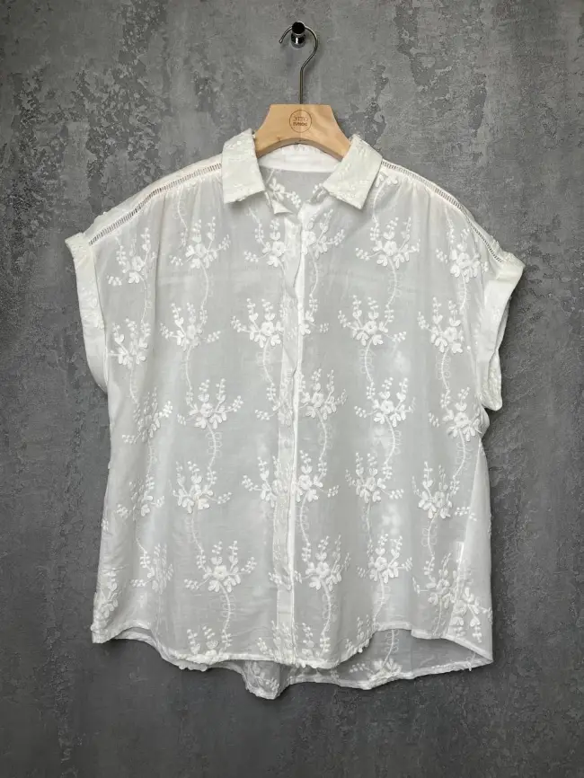 Рубашка с вышивкой фото 1
