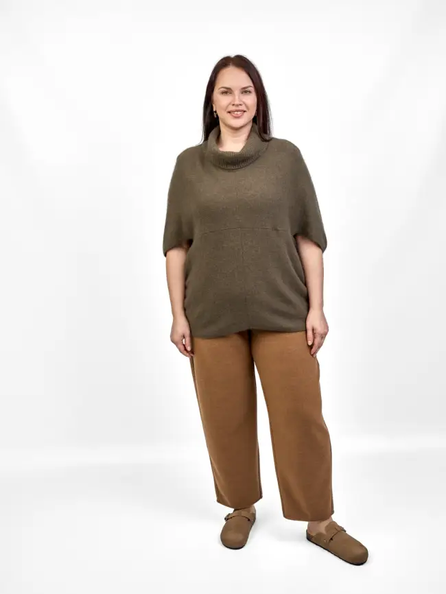 Брюки с защипами 