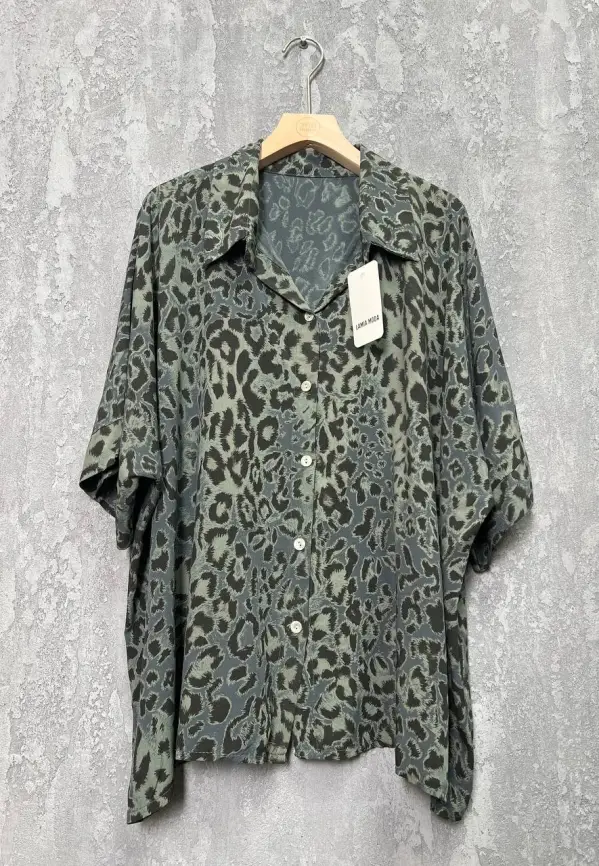 Рубашка лео размер 48- 58 Италия 625 фото 1