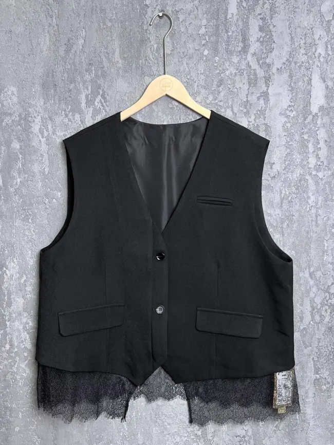 Жилет с кружевом 2131 Размер 50-58 фото 1