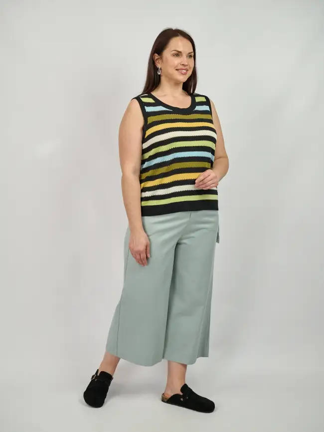 Жилет трикотажный 22962 размер 50- 58 фото 6