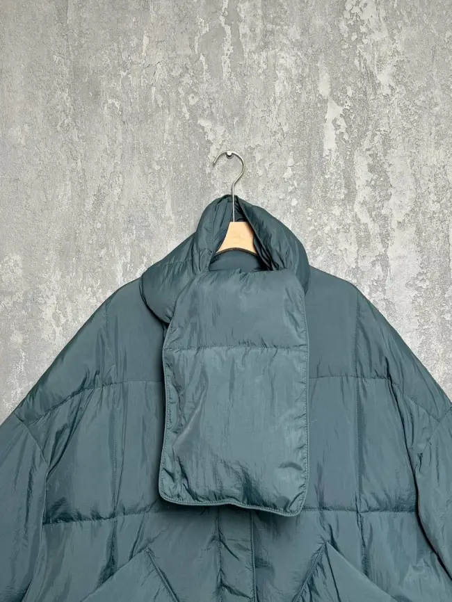 Пуховик женский с шарфом 8358 Размер 50-58 фото 23