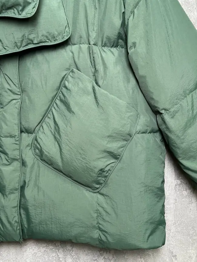 Пуховик женский с шарфом 8358 Размер 50-58 фото 77