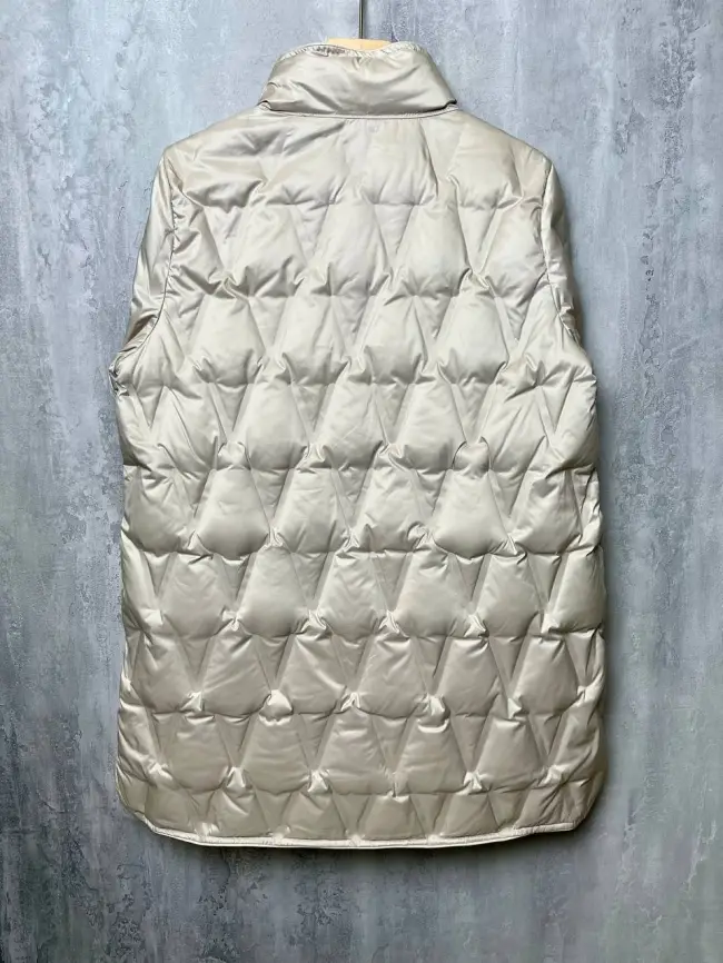 Удлинённая пуховая куртка 90312 Размеры 46-52 фото 6