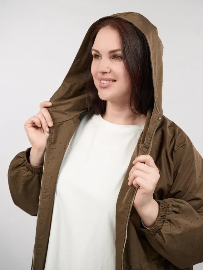 Ветровка со стразами 1633 Размер 50-58 фото 25