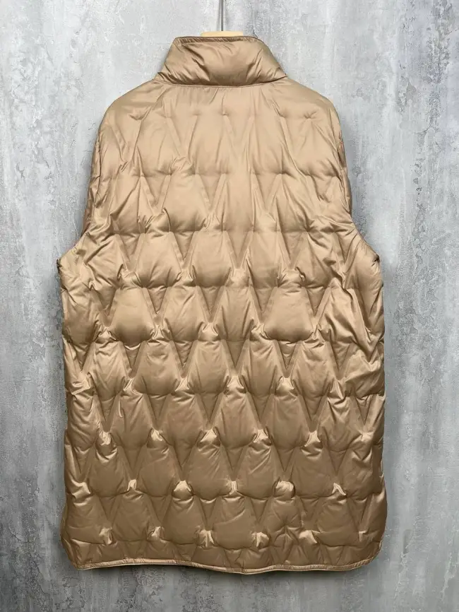 Удлинённая пуховая куртка 90312 Размеры 46-52 фото 9