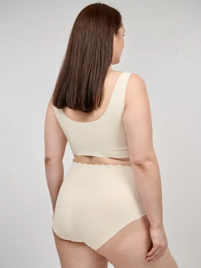 Топ бесшовный с чашками 1636 Размеры фото 52