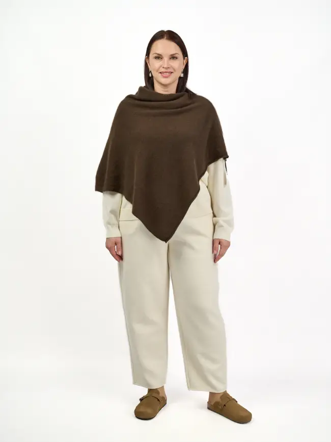 Брюки с защипами 