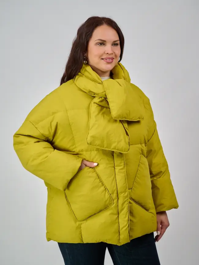 Пуховик женский с шарфом 8358 Размер 50-58 фото 2