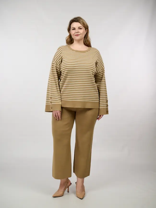 Костюм двойка брючный "Пуговка" 2348 Размер 48-54 фото 1