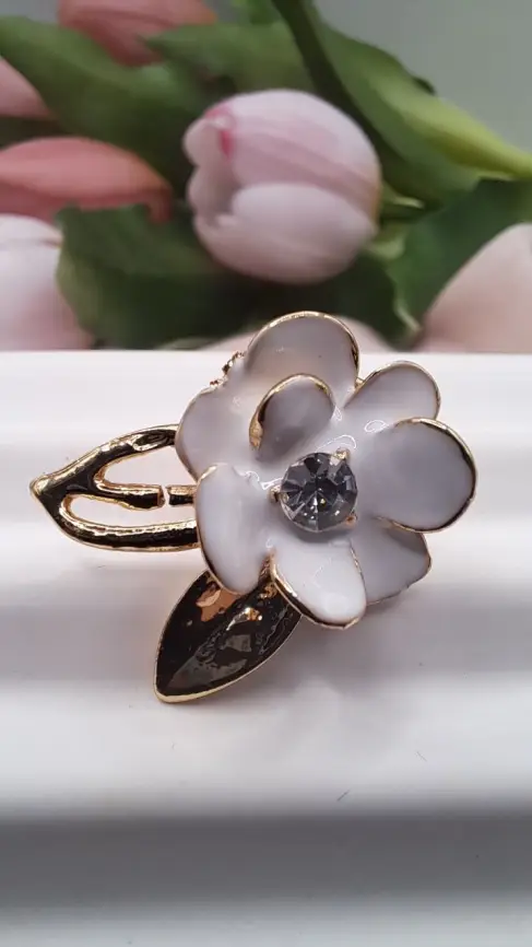 Эмалированная Брошь Цветок Белый Б0024 фото 1