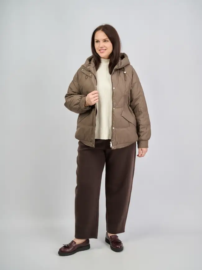 Брюки с защипами 